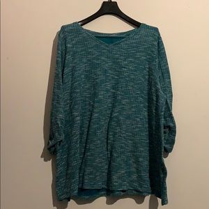 Catherine’s blue 3/4 scrunchy sleeve shirt